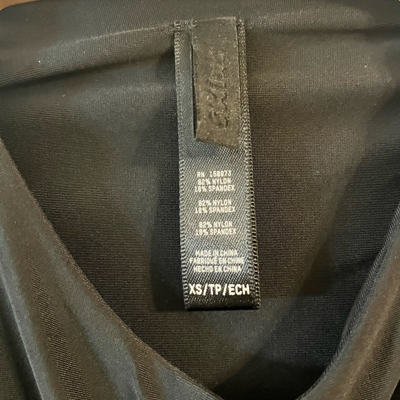 ✨SKIMS✨Cutout Lace up Long Sleeve Top in Onyx - Picture 5 of 6